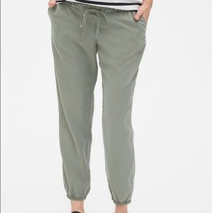 GAP maternity joggers